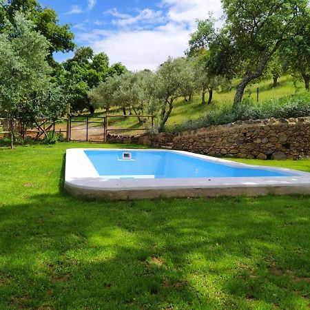 منزل الضيف كثل دي لا سييرا  في Casa Rural El Bonito المظهر الخارجي الصورة